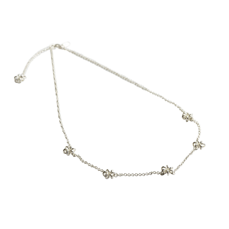 Sterling-Silver-Delicate-Daisy-Chain-Flower-Necklace-DASCN-Design-for-women-Gifts-for-her-Maree-London-Jewellery-British-Designer-Full-Image